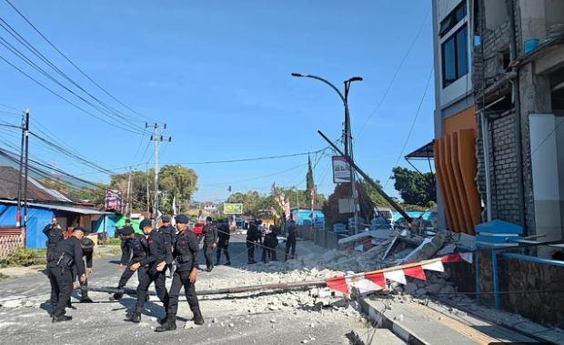 BNPB: 53 Orang Meninggal, 135 Terluka Akibat Gempa NTT hingga Minggu Malam